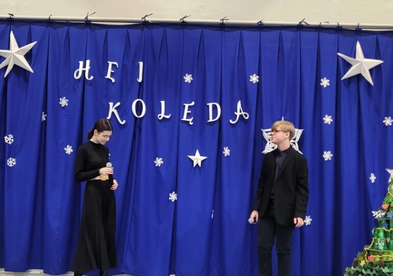 Idą święta - kolędowanie w "Curie"