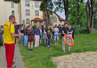 Bezpieczne wakacje nad wodą!