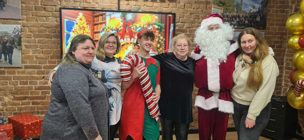 Spotkanie wigilijne z Mikołajem